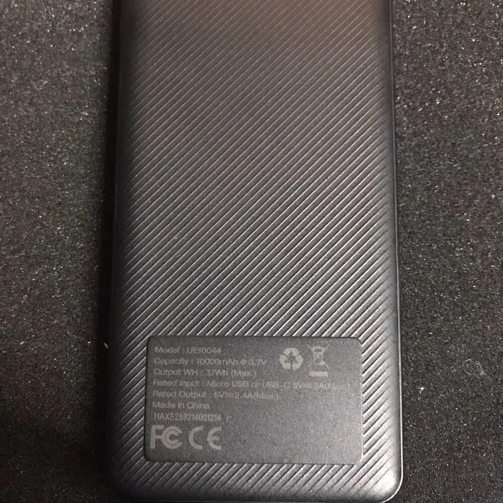 Energizer - MAX 10,000mAh Ultra-Slim High Speed Universal Portable Charger for A